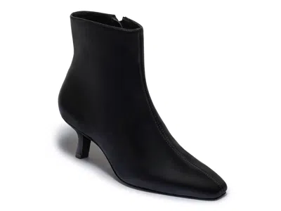 Bernardo Sanya Bootie In Black Leather
