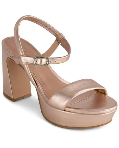 Bernardo Ventura Leather Sandal In Metallic
