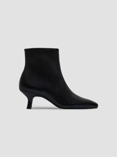 Bernardo Women's Sanya Ankle Boots In Black