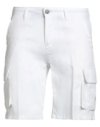 Bernese Milano Man Shorts & Bermuda Shorts Ivory Size 32 Linen In White