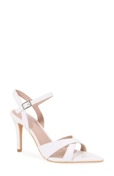Berness Cindal Sandal In White