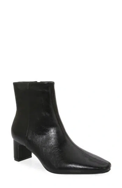 Berness Crinkle Textured Bootie In Black