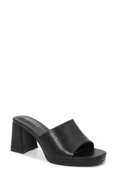 Berness Honor Slide Sandal