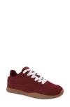 Berness Low Top Sneaker In Burgundy