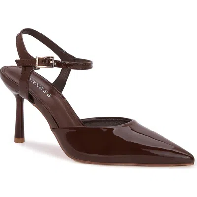 Berness Pointed Toe Pump In Brown