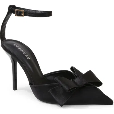 Berness Tulip D'orsay Pump In Black