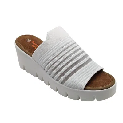 Bernie Mev Women's Venti Iris Sandal In White