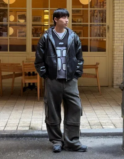Bershka Baggy Cargo Pants In Black