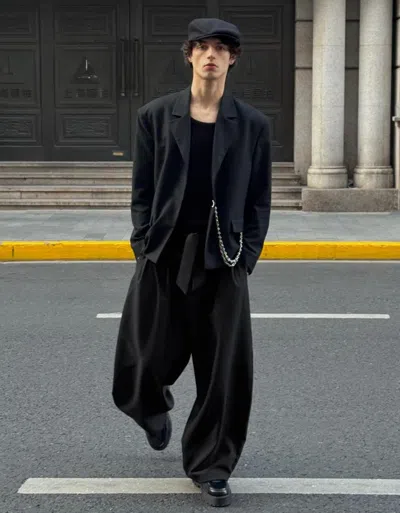 Bershka Barrel Tailored Trousers With Belt In Black