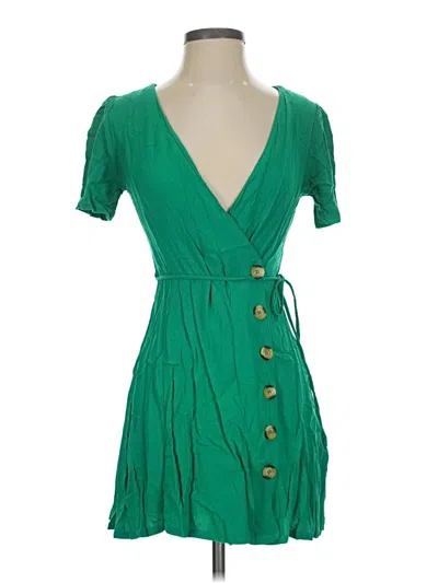 Pre-owned Bershka Casual Dress In Green