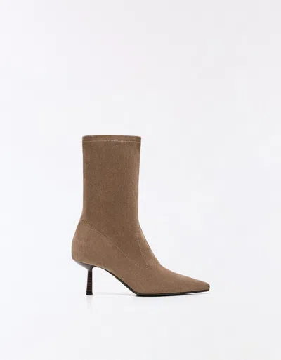 Bershka Fitted Kitten-heel Ankle Boots In Brown