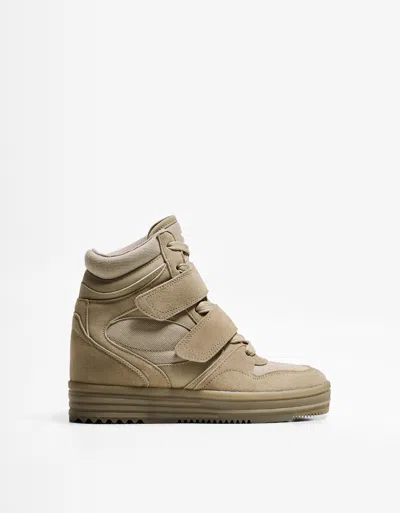 Bershka High-top Sneakers With Inner Wedge In Neutral