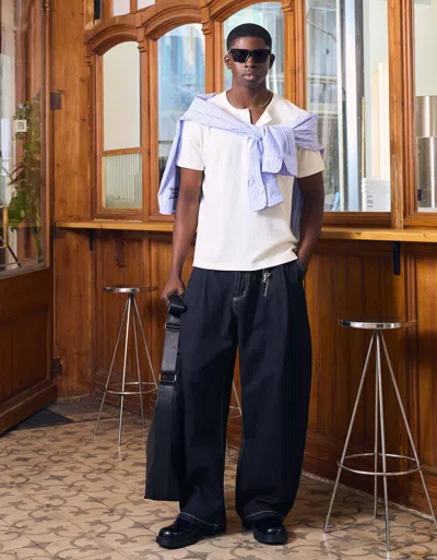 Bershka Pleated Barrel Jeans In Blue