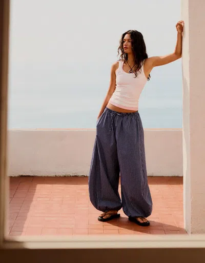 Bershka Poplin Bloomer Trousers In Burgundy