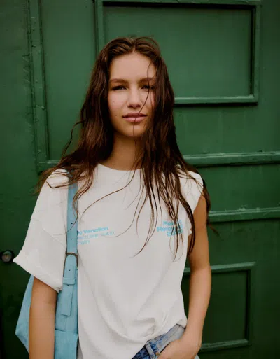 Bershka Printed Boxy-fit Short Sleeve T-shirt In White