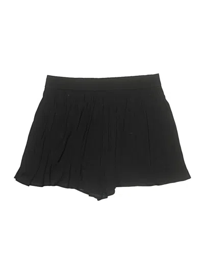 Pre-owned Bershka Shorts In Black