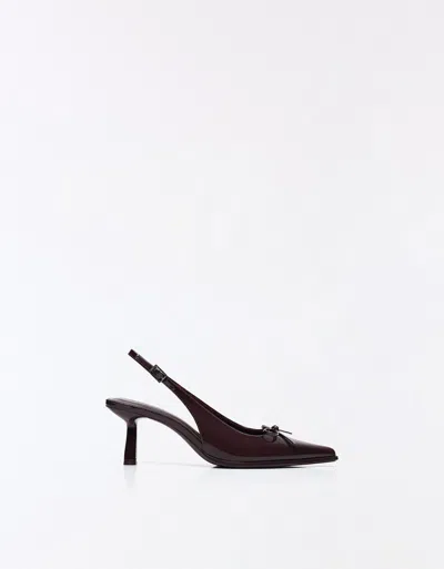 Bershka Slingback Kitten-heel Shoes In Burgundy