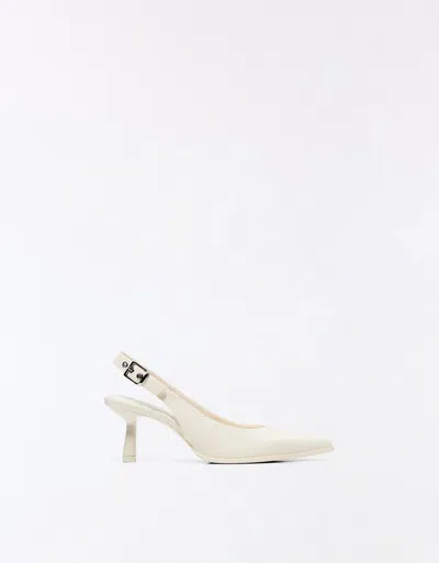 Bershka Slingback Kitten-heel Shoes In White