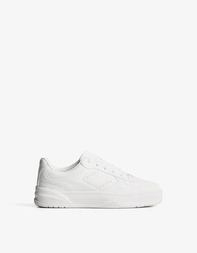 Bershka Sneakers In White