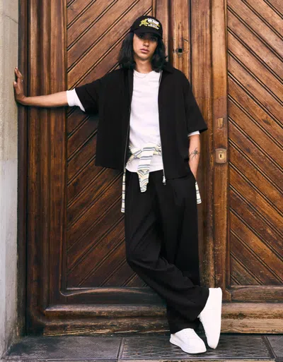 Bershka Super Baggy Flowing Trousers With Darts In Black