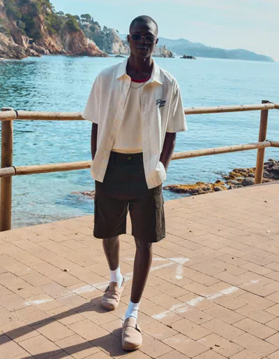 Bershka Wide Cargo Bermuda Shorts In Black