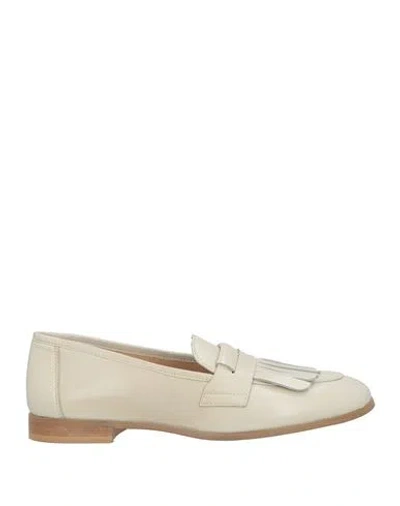 Bervicato Woman Loafers Ivory Size 10 Leather In White