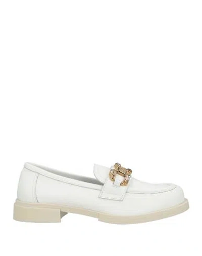 Bervicato Woman Loafers White Size 7 Leather