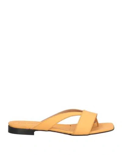 Bervicato Woman Thong Sandal Apricot Size 8 Leather In Orange