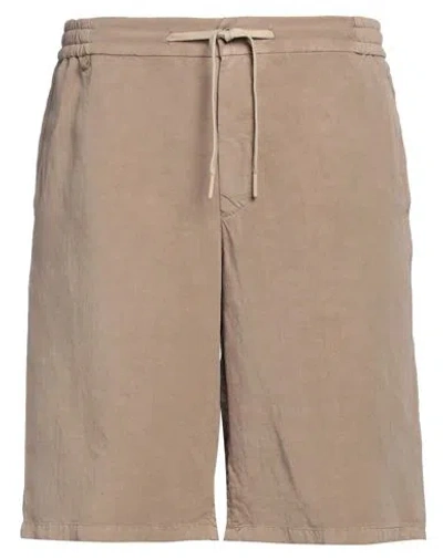 Berwich Man Shorts & Bermuda Shorts Khaki Size Xl Lyocell, Linen In Beige