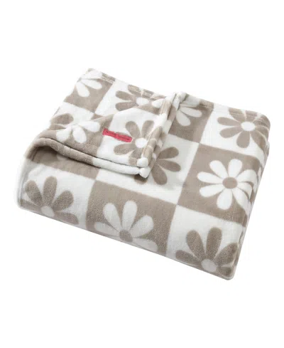 BETSEY JOHNSON DAISY CHECK ULTRA SOFT PLUSH FLEECE BLANKET, TWIN