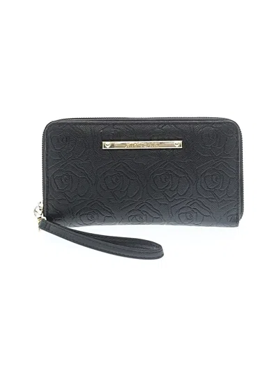 Pre-owned Betsey Johnson Wristlet In Black