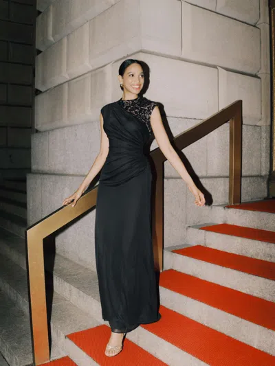 Betsy & Adam "dayna" Floor Length Sleeveless Sheer Matte Jersey Lack Neck Rouched Side Dress In Black