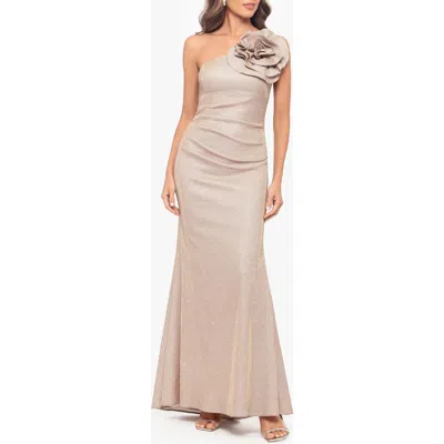 BETSY & ADAM BETSY & ADAM GALAXY FLOWER ONE-SHOULDER GOWN
