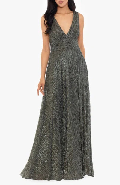 Betsy & Adam Metallic Plunge Neck Crinkle Gown In Black