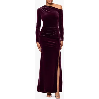 Betsy & Adam One-shoulder Long Sleeve Velvet Gown In Purple