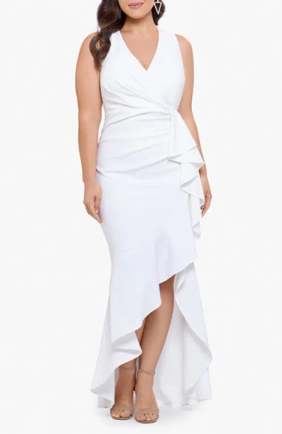 BETSY & ADAM BETSY & ADAM SLEEVELESS HIGH-LOW RUFFLE GOWN