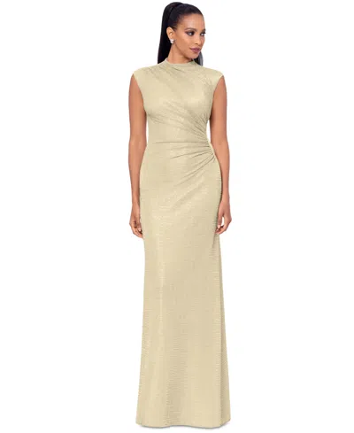 BETSY & ADAM WOMEN'S METALLIC RUCHED GOWN
