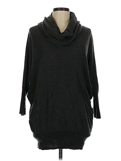 Pre-owned Between Me & You Poncho In Black
