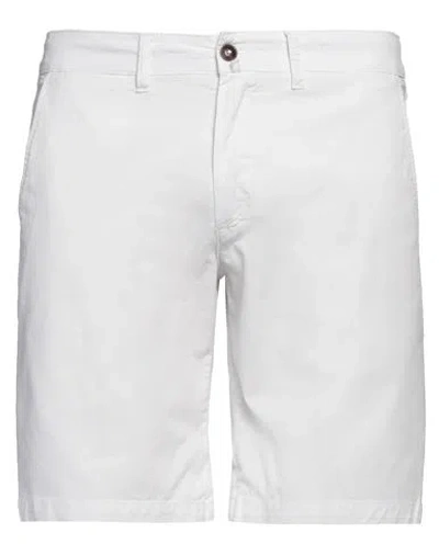 Betwoin Man Shorts & Bermuda Shorts White Size 40 Cotton, Elastane In White