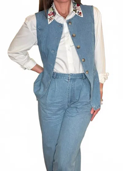 Beulahstyle Button Detail Collar Button Down Shirt In White In Blue