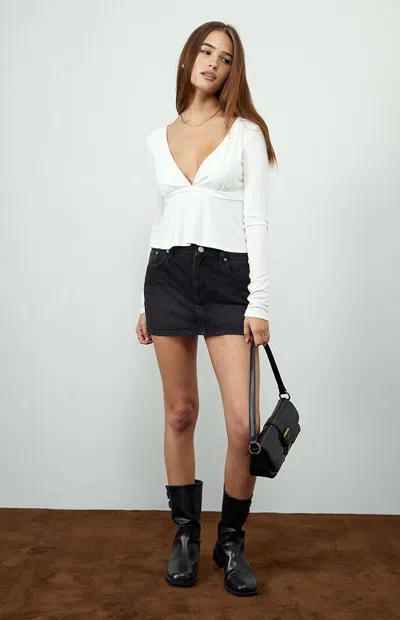 Beverly And Beck Women's Charlie Deep V Long Sleeve Fit & Flare Top In White