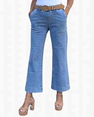 Bevy-flog Eden Crop Pants In Denim In Blue