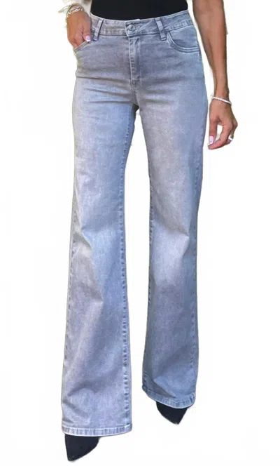 Bevy-flog Orel Jeans In Gray Sky Classic Denim In Blue