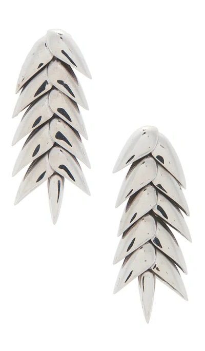 Bevza Spikelet Short Earrings In Metallic