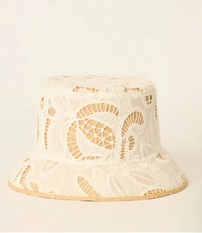 Beyond The Beach Laggo Bucket White In Gray