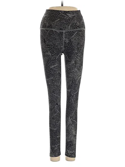 Pre-owned Beyond Yoga Active Pants In Gray