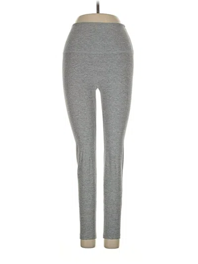 Pre-owned Beyond Yoga Active Pants In Gray