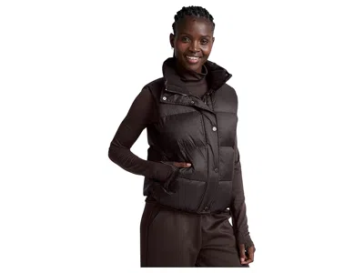 Beyond Yoga Big Cozy Puffer Vest In Dark Chocolate In Burgundy