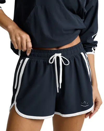 Beyond Yoga Course Shorts In Blue