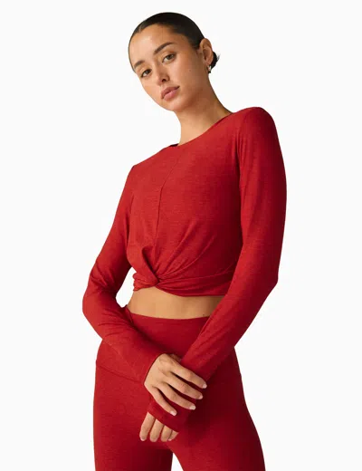 Beyond Yoga Featherweight Center Stage Cropped Long Sleeve Pullover In Ruby Red Heather